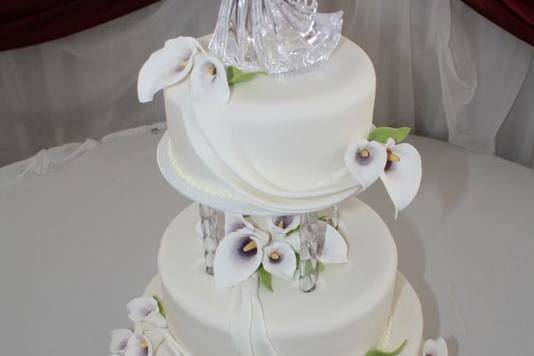 Custom made wedding cakes