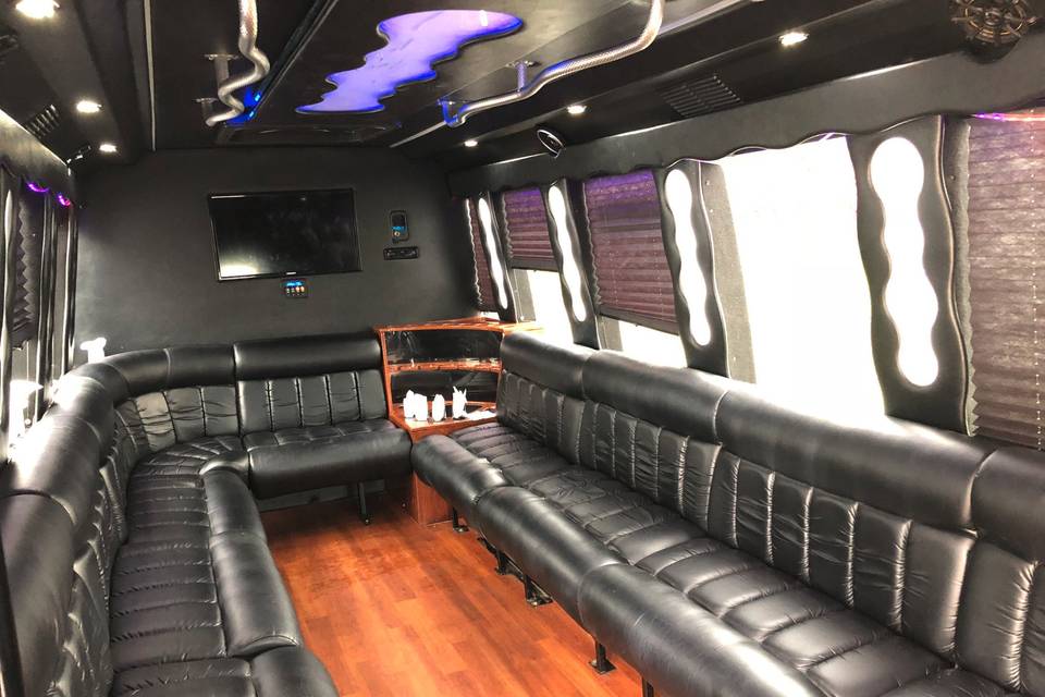 Mermaid Luxury Limo - Hamilton