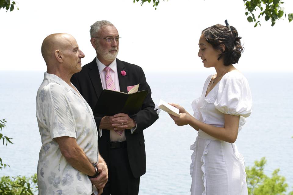 Exchanging Vows on the Bluffs