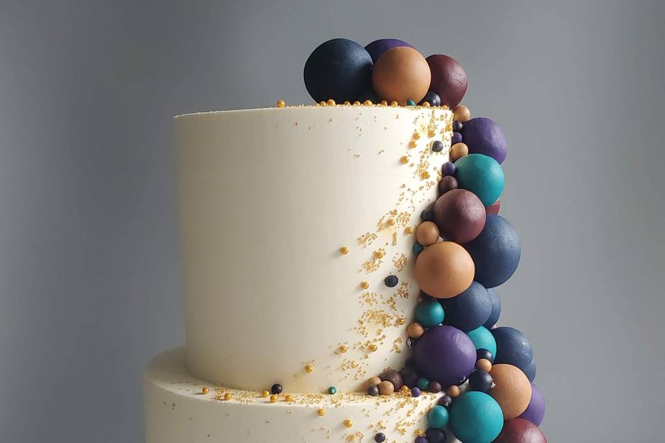 Abstract wedding cake design