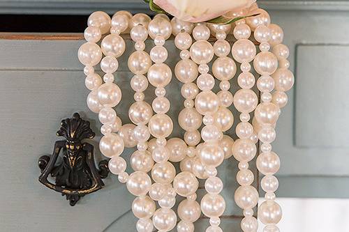 9614a-i_decorative-pearl-garland.jpg