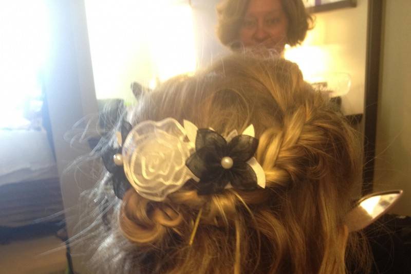 Wedding party hairstyling