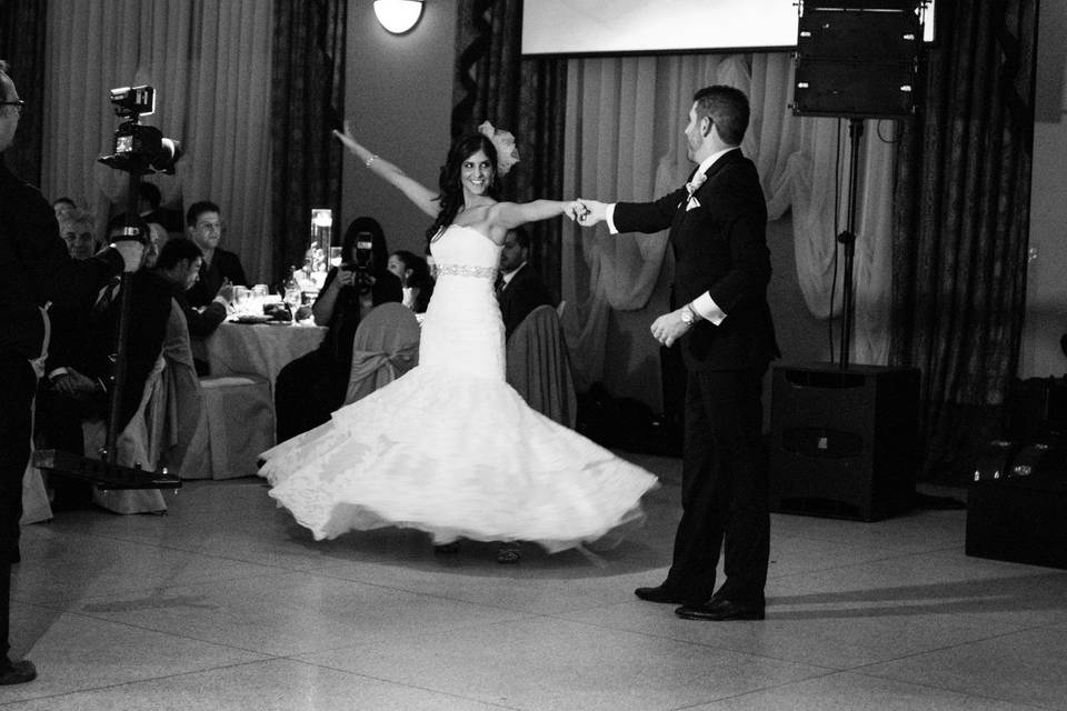 Jesse Valvasori - Wedding dance lessons