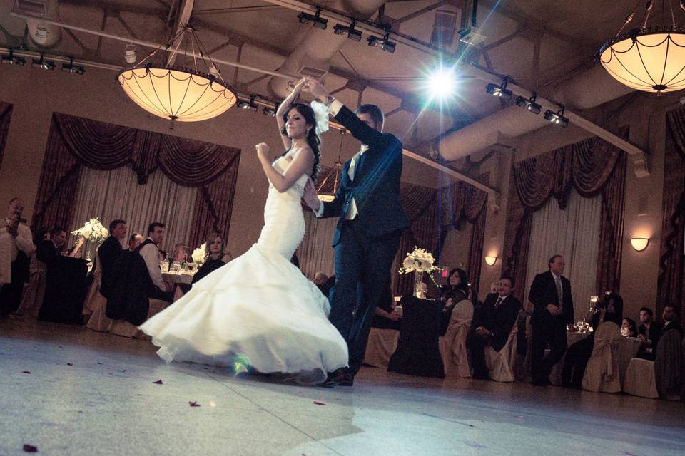 Jesse Valvasori - Wedding dance lessons