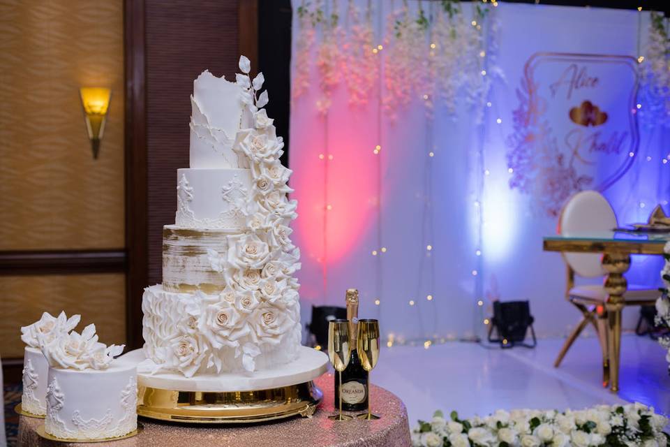 Cake table