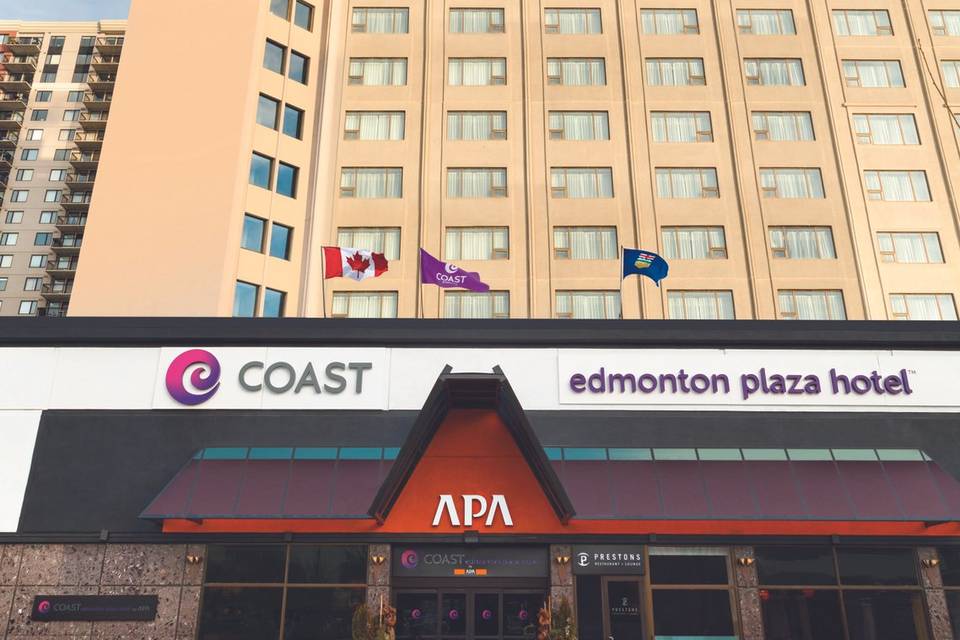 Coast Edmonton Plaza Hotel