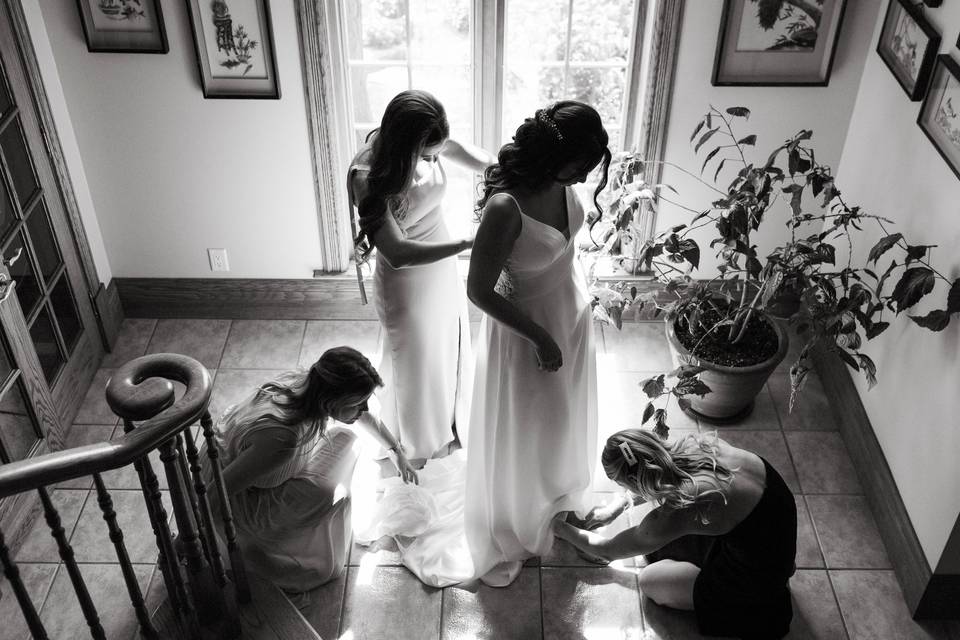 Documentary Bridesmaids Photos