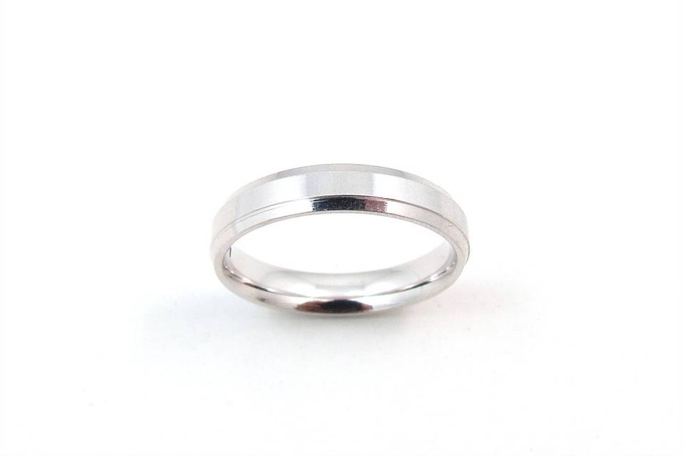 10kt White Gold Gents Ring
