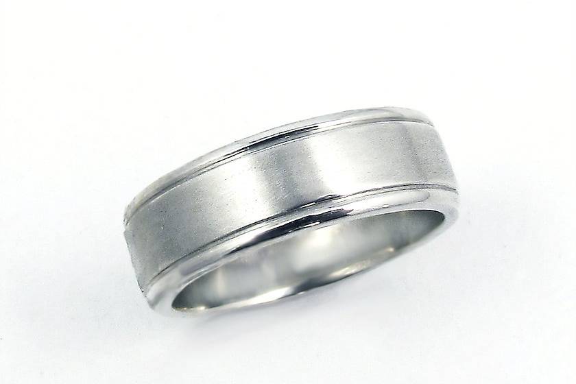 10kt White Gold Gents Ring