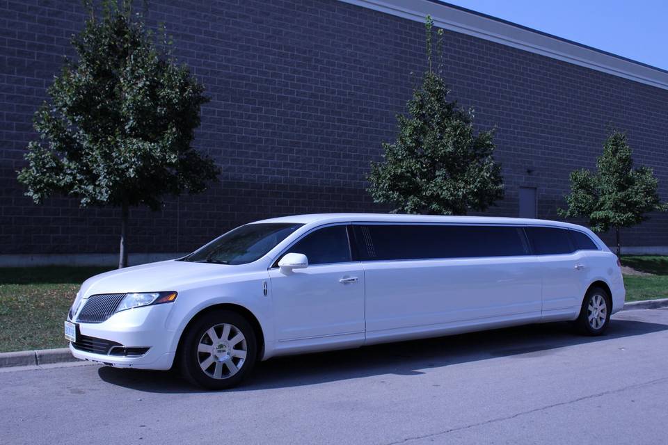 10 Passenger Lincoln