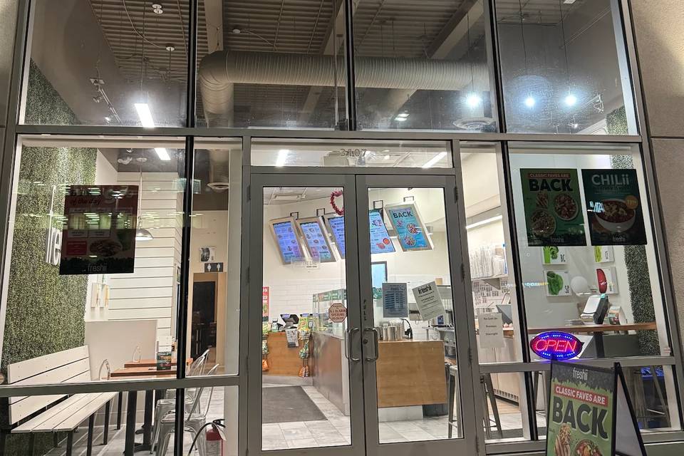 Freshii Sundance Exterior