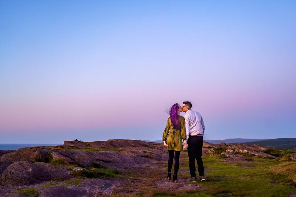 Kiss on the Rocks
