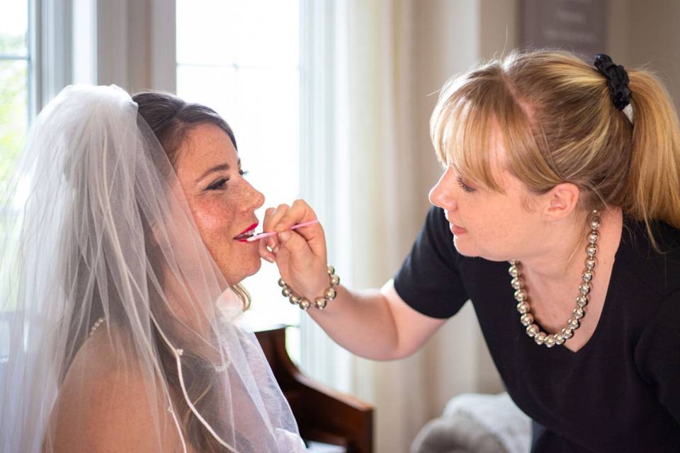 Bridal Make-Up Touch-Up
