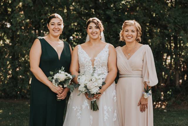 Bridal glowy and smokey makeup