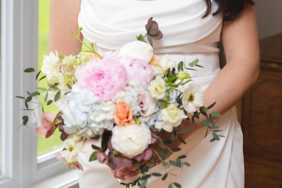 Timeless Bridal Glam with wing