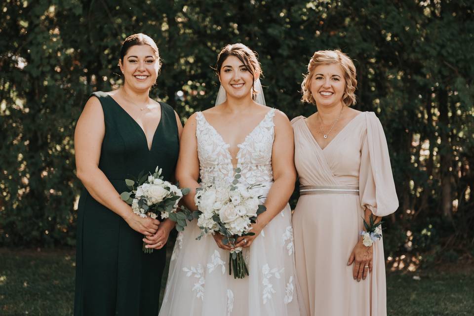 Bridal glowy and smokey makeup