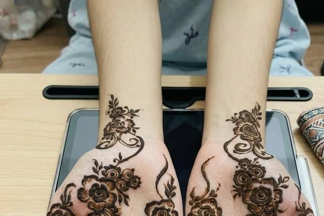 Floral henna