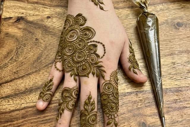 Floral henna