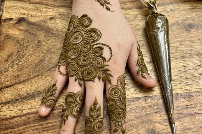 Floral henna