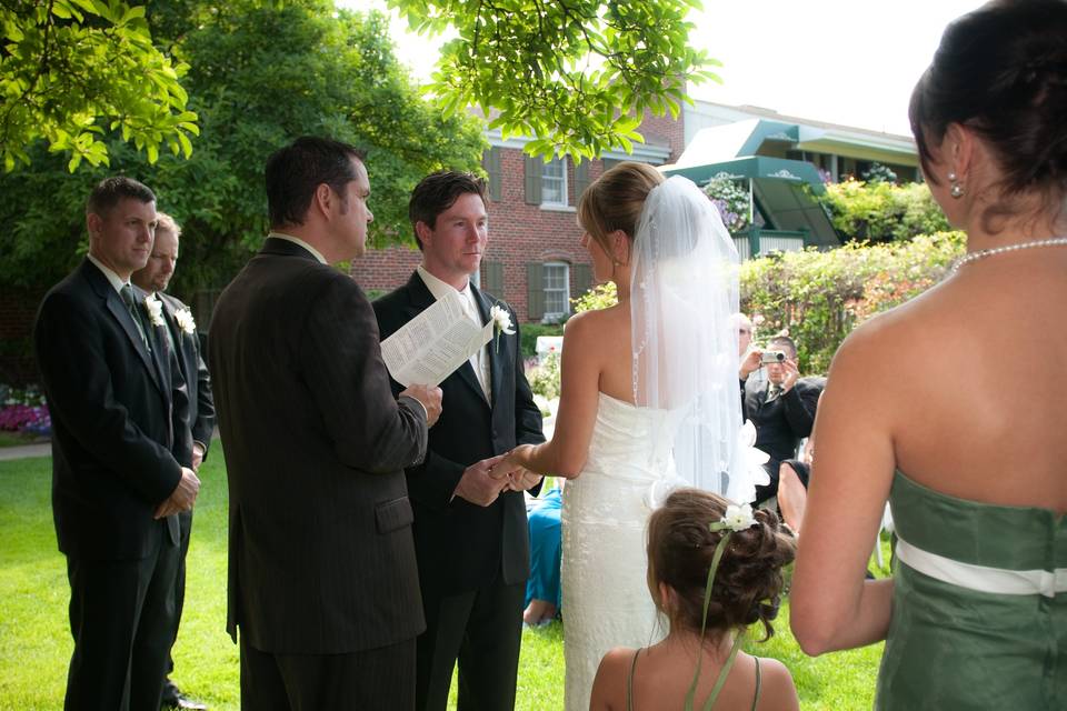 Pillar & Post Niagara Wedding