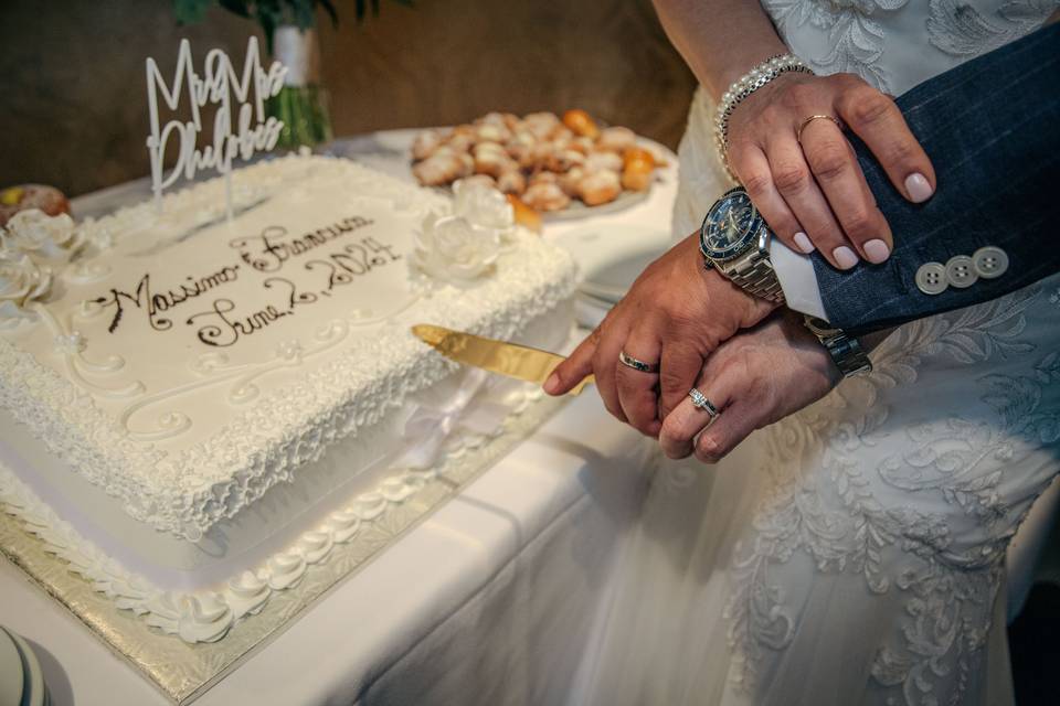 Cutting the cake