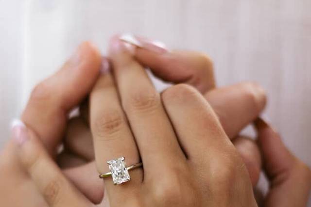 Radiant Cut Solitaire