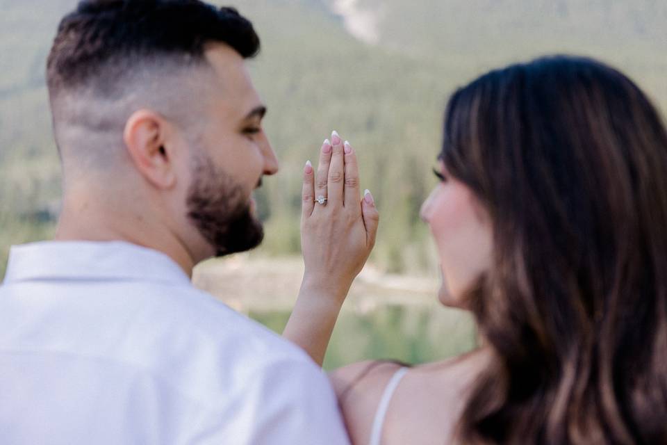 Oval Engagement Ring