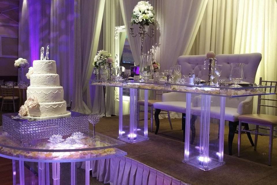 Interiors by Suzart - Decor + Events + Florals