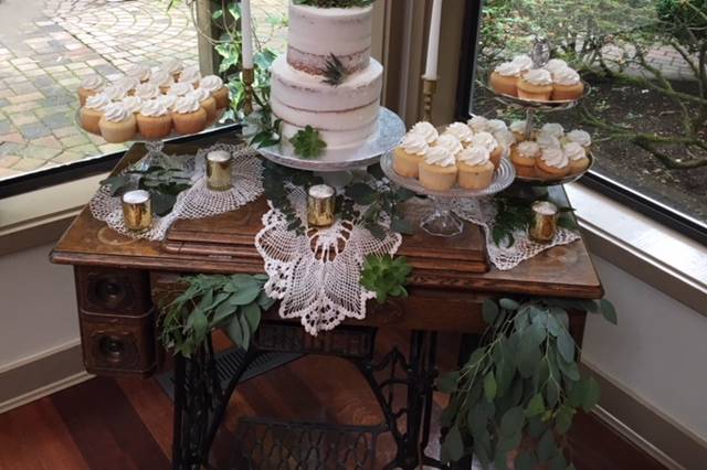 Cake display at Whonnock Lake