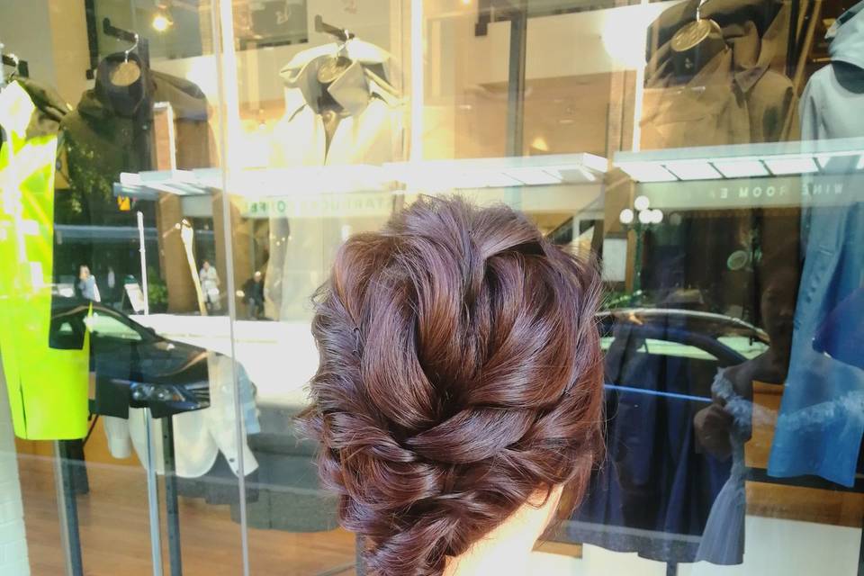 Wedding guest hair