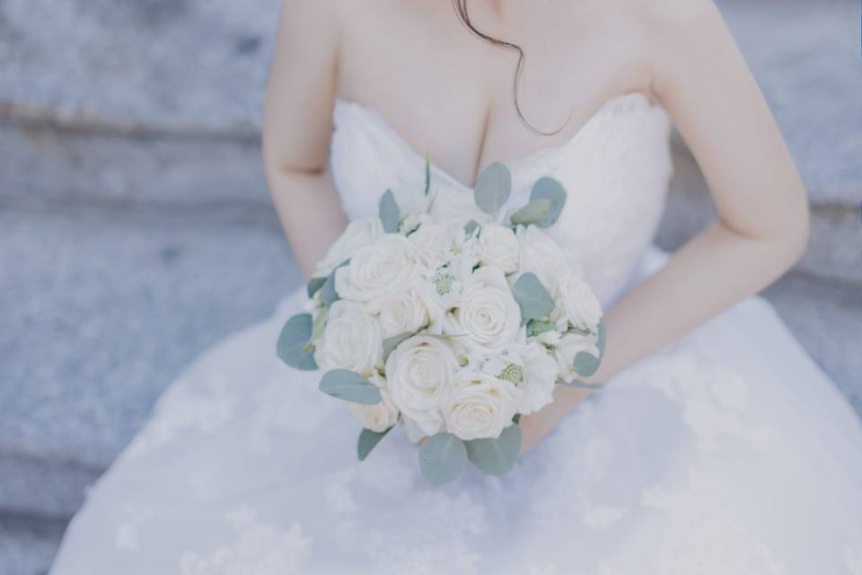 Holding the bouquet