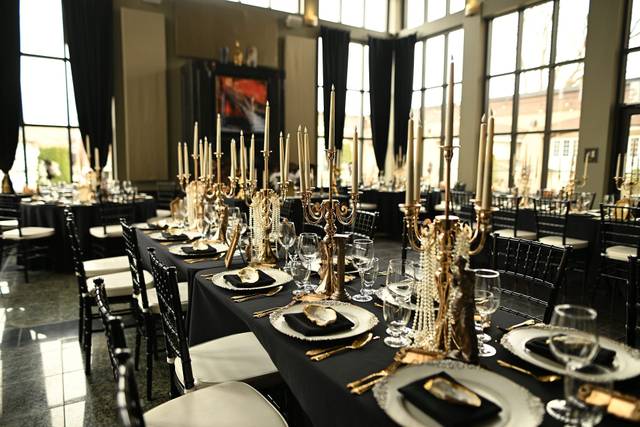 Beautiful Black Table Decor