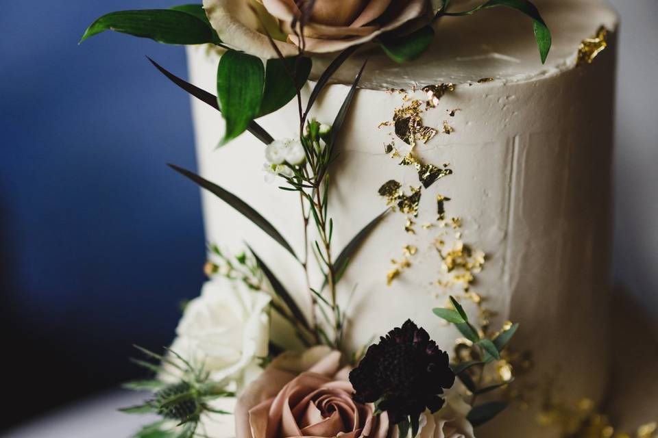 Gold & Blue Wedding Cake