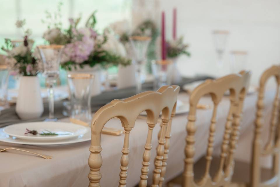 Gold & Lavender Guest Table