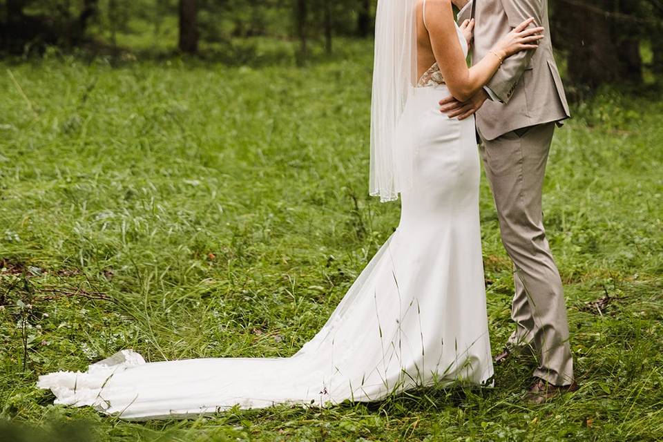 Roots & Roses Rainy Kisses