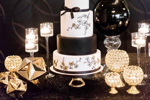 When Pigs Fly Pastries - Wedding Cake - Vancouver - Weddingwire.ca