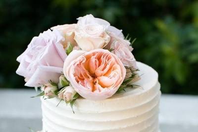 Rustic buttercream cake