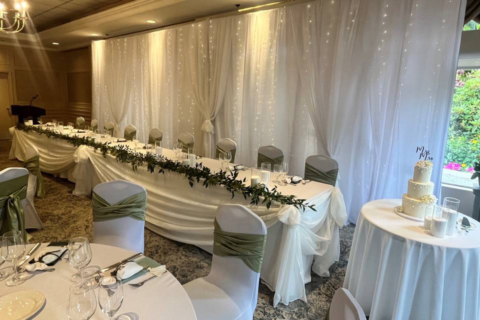 Salons with guest's decor