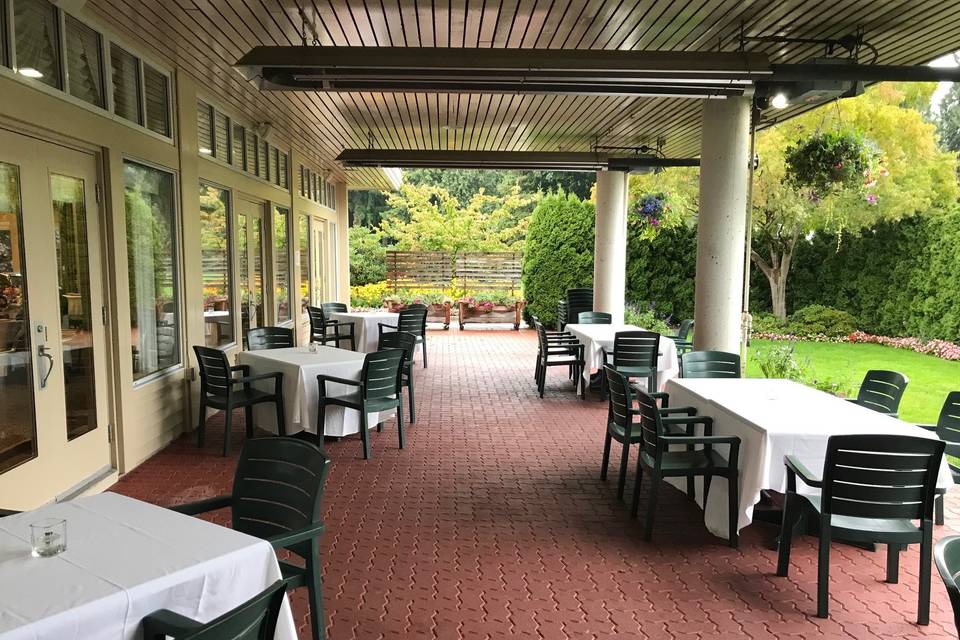 Salon patio