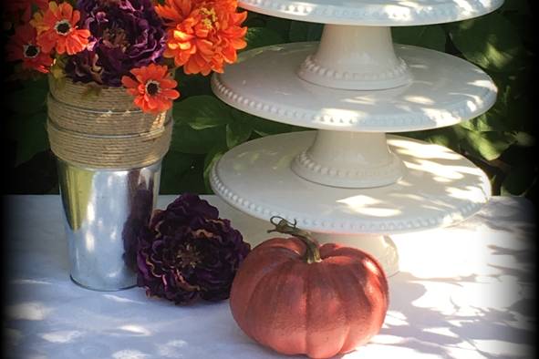 White Cake stands