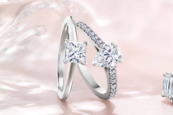 de Beers Jewellers My First Infinity Solitaire Diamond Ring