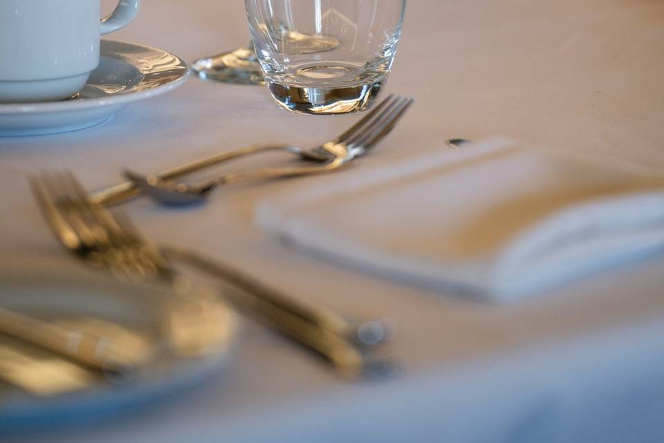 Place setting