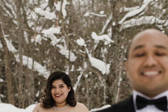 First look wedding beauty