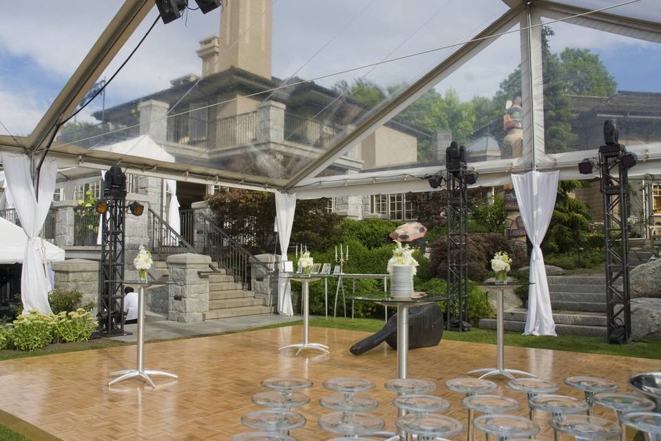 Clear roof event tent