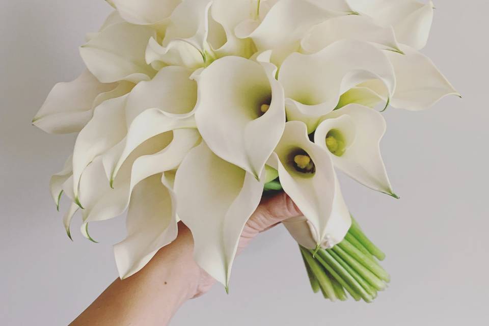 Lovely calla bouquet
