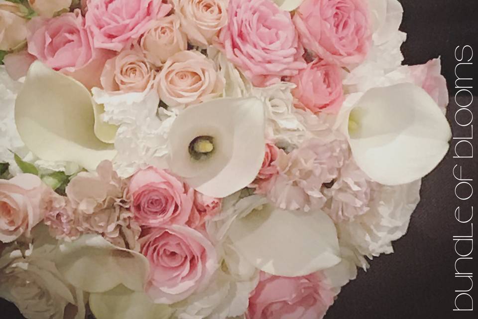 Coral peach bridesmaid bouquet