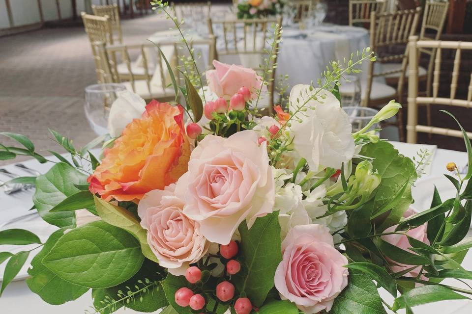 Peach and pink centrepiece