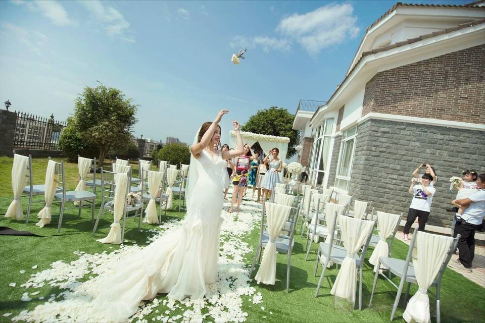 Tossing the bouquet