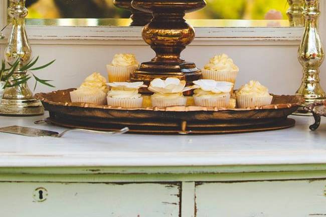 Wedding Cake, Cutting Cake