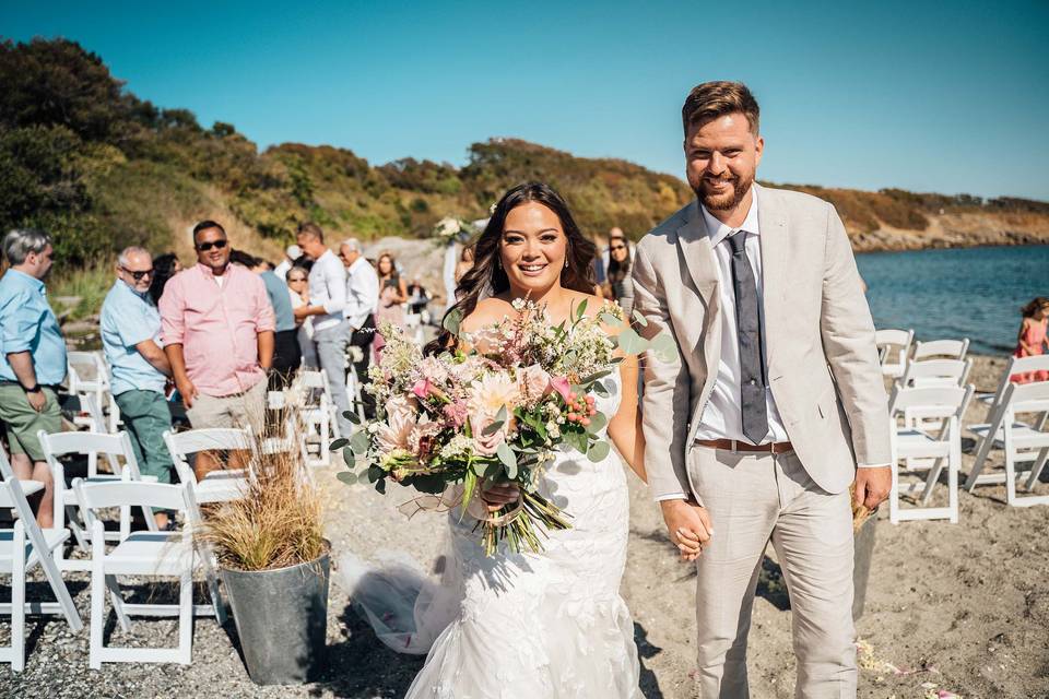 Victoria Beach Ceremony